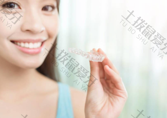 牙齿矫正器分几种价格