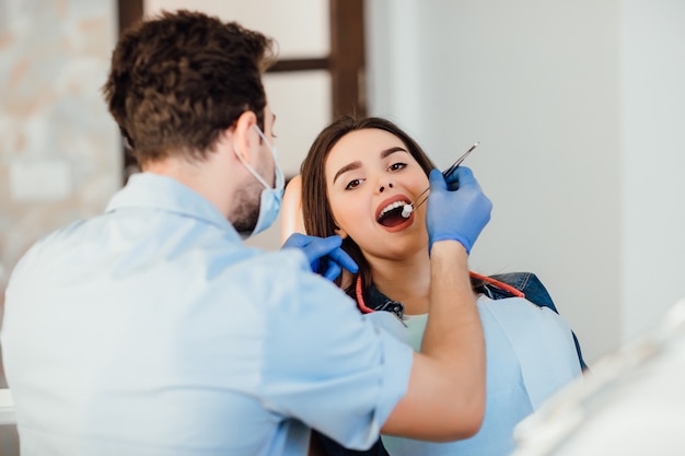 根管治疗的过程及对牙齿的影响