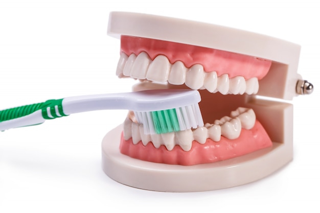 处理种植牙后牙齿敏感难题的方法