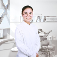陈堃