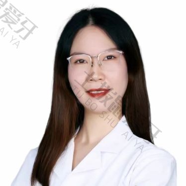 张佳佳