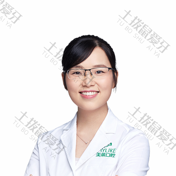 蔡英英