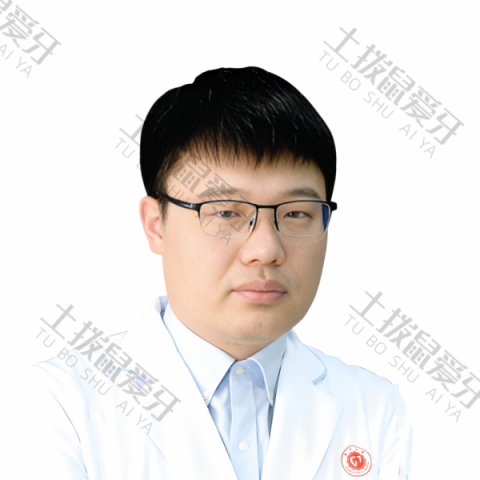 王忠磊