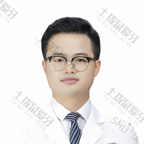 张诗奇