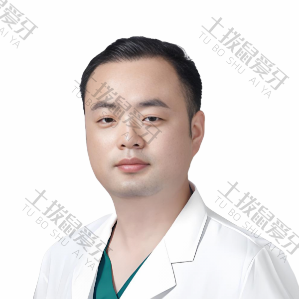 齐鹏飞