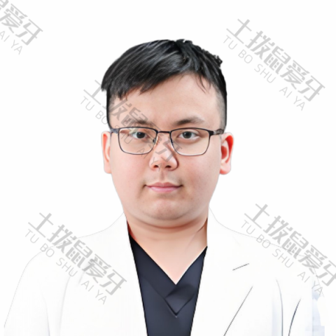 鄂睿