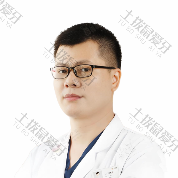 李金凌