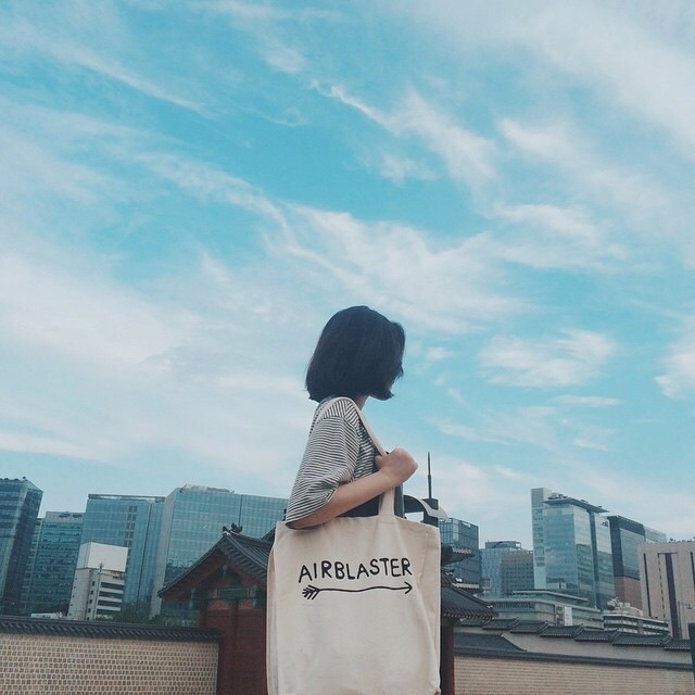 岳***凡